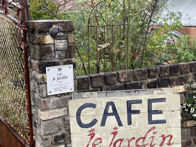 駐車場もあります_Cafe je jardin