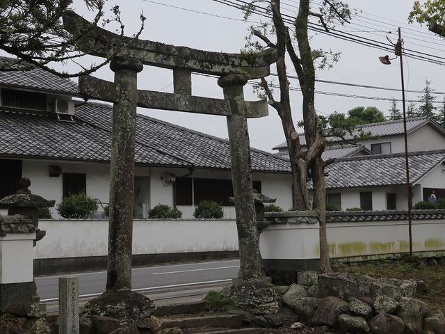 児童公園側の鳥居。_杵築天満社