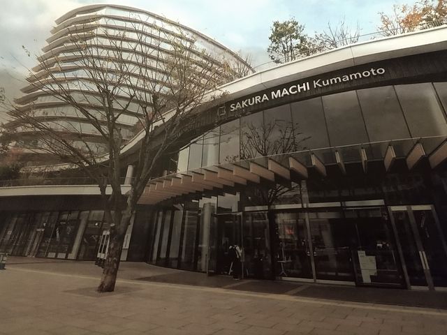 水の都・熊本をイメージした曲面が素敵ですね♪_サクラマチクマモト