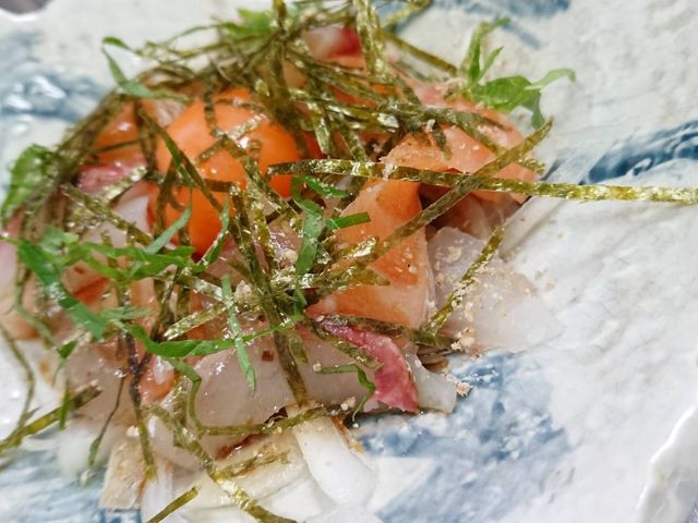 さなかのユッケ_居酒屋 たんぽぽ