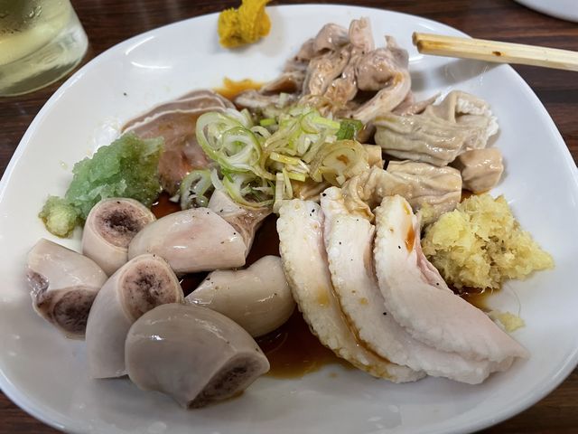 もつ刺し全種盛り合わせ。おすすめ。_もつ焼き 大渕