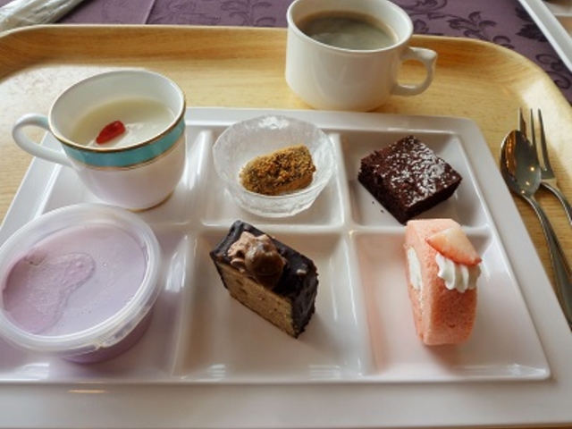 デザートは杏仁豆腐が一番美味しかった。_ロイヤルホテル沖縄残波岬 レストラン&バー
