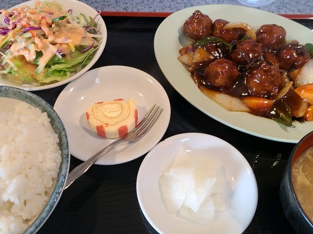酢豚定食680円
ごはん大盛は120円_大将