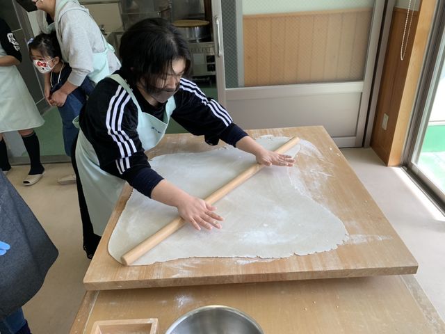 難しいのばしも先生の指導で上手にできています。_道の駅きりら坂下