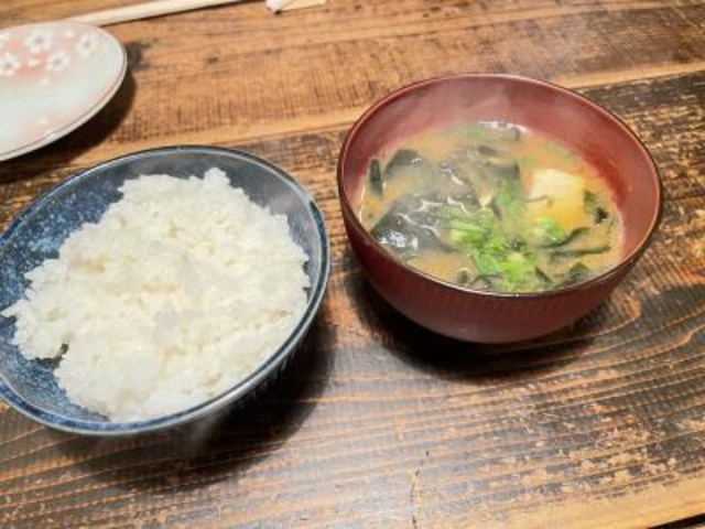 ご飯とお味噌汁_炭火焼お食事処音吉(阿南店)