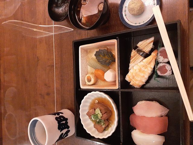 寿司定食、1100円_太郎兵衛寿司