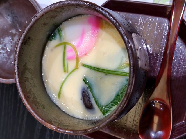 コースの中にある
茶碗蒸し_栄寿司