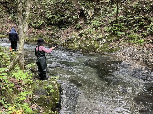1時間程度で何匹も釣ってました。_十勝アウトドアメイツ