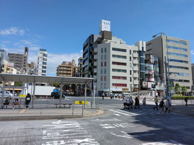 駅前には商業ビルも建っています。_東京メトロ東西線 葛西駅