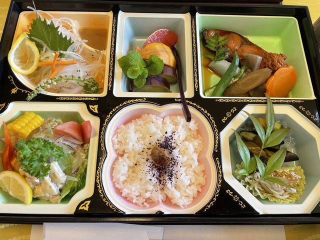 昼食のお弁当_北浦宝来温泉つるるんの湯宿 北浦湖畔荘