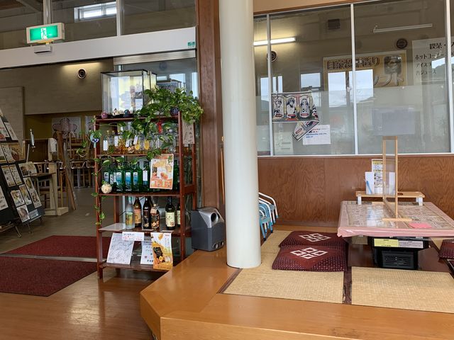 あんずの里物産館