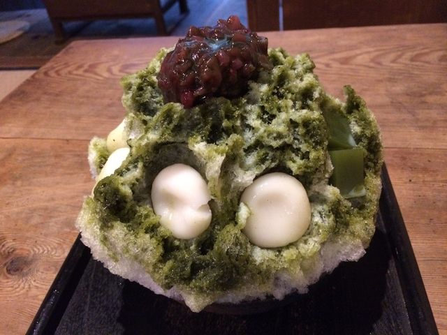 カキ氷です。結構ボリュームあります。かなり美味しいカキ氷です_三宅商店