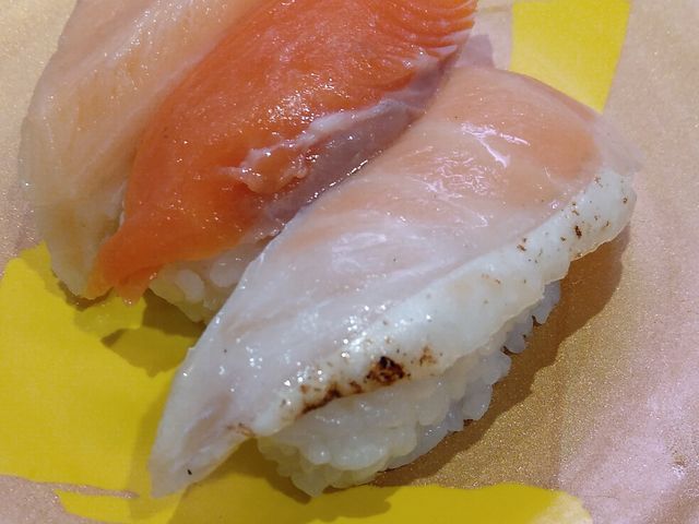 サーモン三種握り・286円_平禄寿司クリスロード店