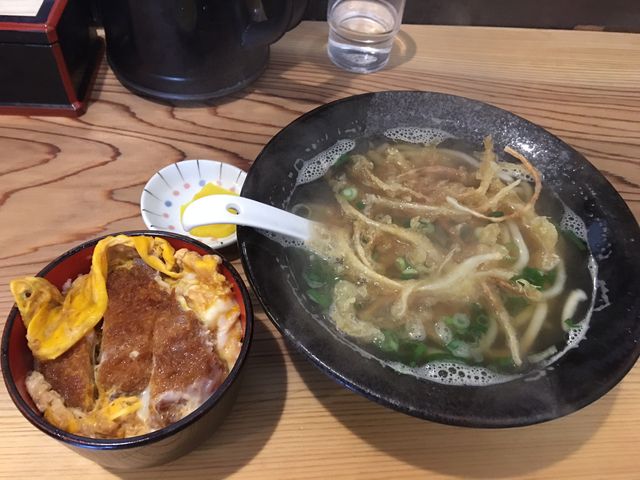 つるやうどん市役所前店