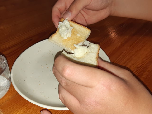 出来立てバターを頂きました_山田牧場 有限会社のーふ