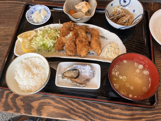 牡蠣フライ定食で牡蠣三昧!_かき処・海