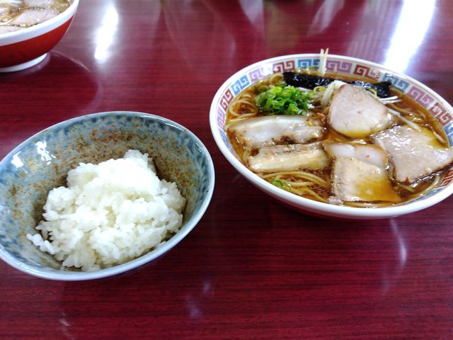 ご飯小の半分ってのでこんな感じ。ちょっとご飯欲しい人には良いですね。_大橋