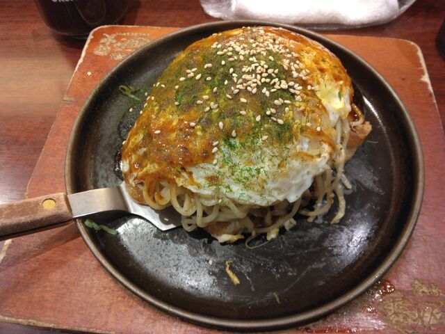 「卵W」「肉W」は初めてです。計1,980円の豪勢なお昼です。_電光石火 東京駅店