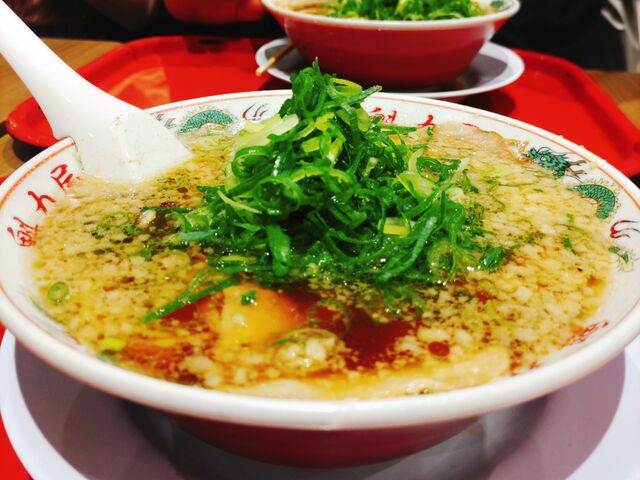 背脂ウキウキだけどアッサリした醤油ラーメン_ラーメン魁力屋 修学院店