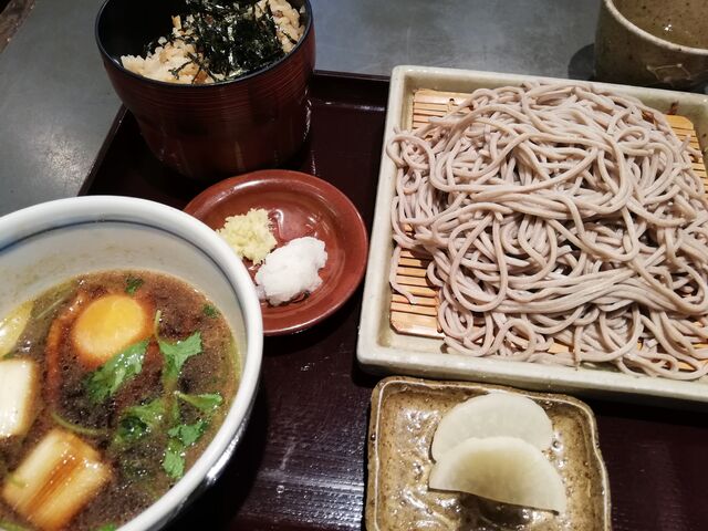 風流 田毎そば 阪急三番街店