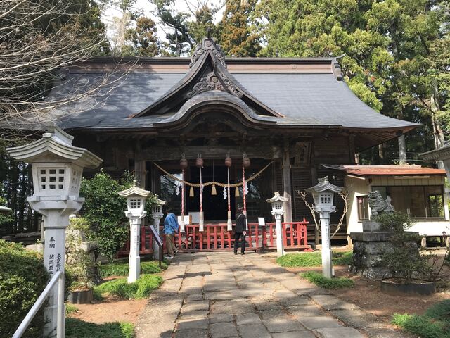 豪壮な拝殿_涼ヶ岡八幡神社