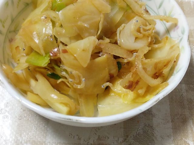 キャベツとジャコのサラダ_かつ見