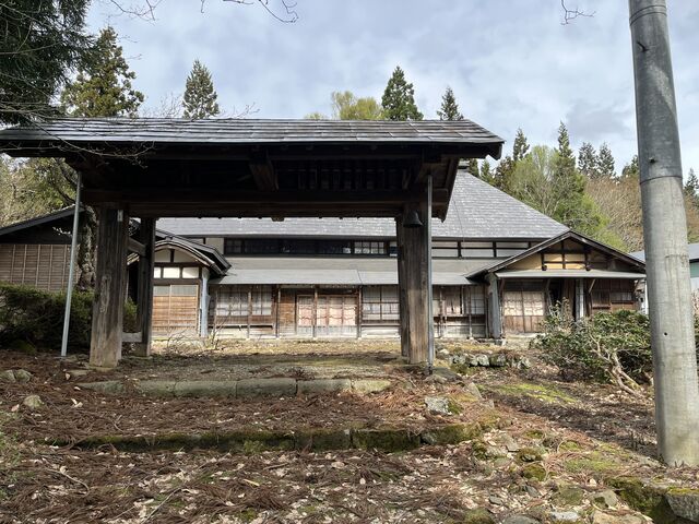 母屋と正門_渡部家史料館