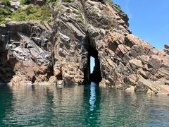 浦富海岸島めぐり遊覧船の写真1
