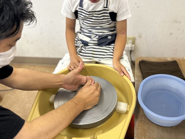 初めてなので先生が優しく教えてくれて褒めてくれて本人大満足でした。_むめい窯 手づくり和食器&陶芸教室