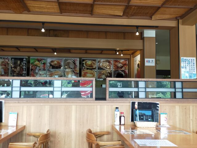 広い店内_伊豆高原ビール うまいもん処
