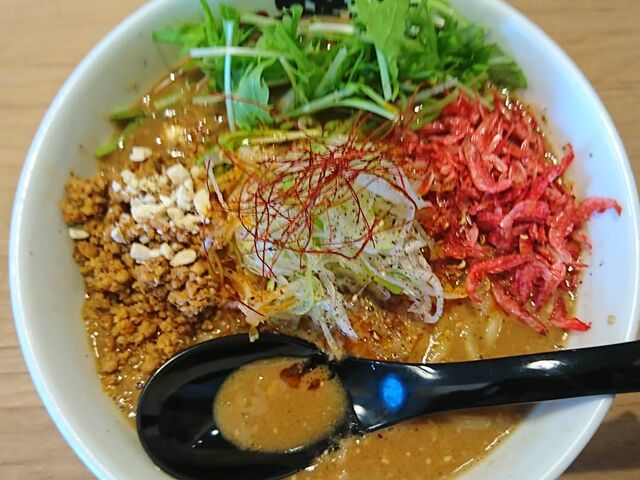濃厚味噌担々麺_らーめん 雅楽