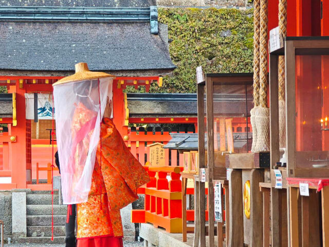 隣の旅行者が、私が真剣に参拝している姿を撮影しました。_那智勝浦町観光案内所