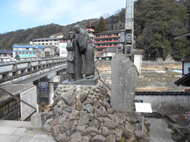 三朝小唄歌碑・モニュメント