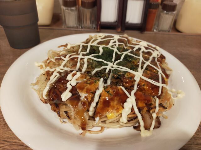 みっちゃん総本店_お好み焼 みっちゃん総本店 広島駅新幹線口 ekie店