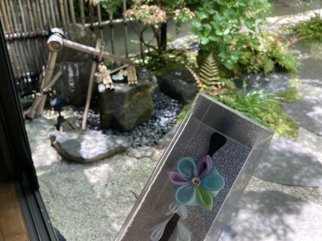 新緑のお庭を眺めての素敵な空間で花つまみ体験_京都 おはりばこ