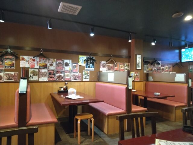 テーブル席はたくさんあります。_王さん私家菜 上野店