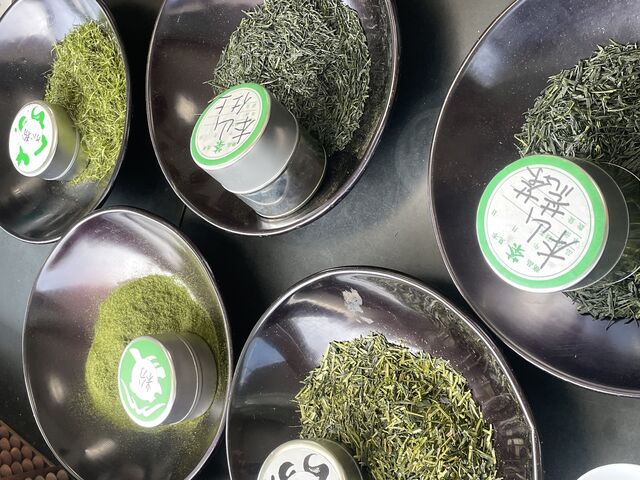 一種類の荒茶からこんなにいろんなお茶ができる。_nonki tour