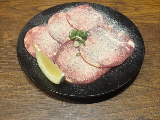 上塩タン 虎塩
マジでうますぎる_焼肉 虎のゆうや