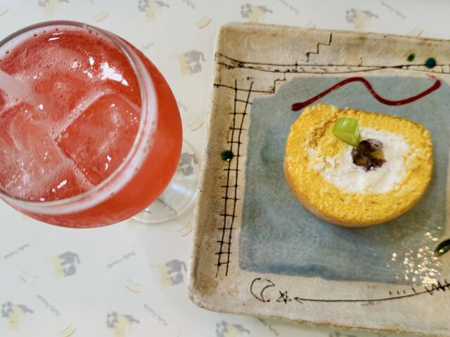 ケーキとドリンク_ウエストコースト