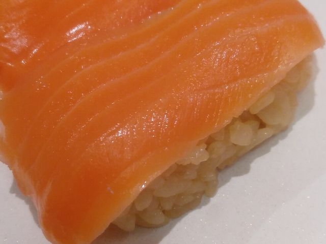 サーモン_スシロー 静岡有明店