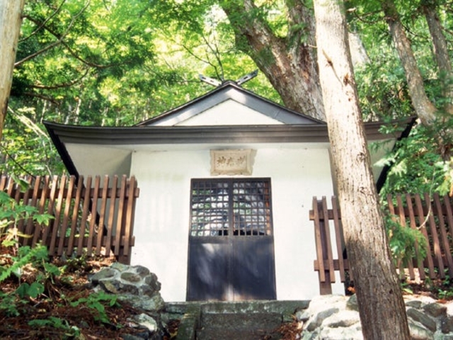 鎮守神社の写真1