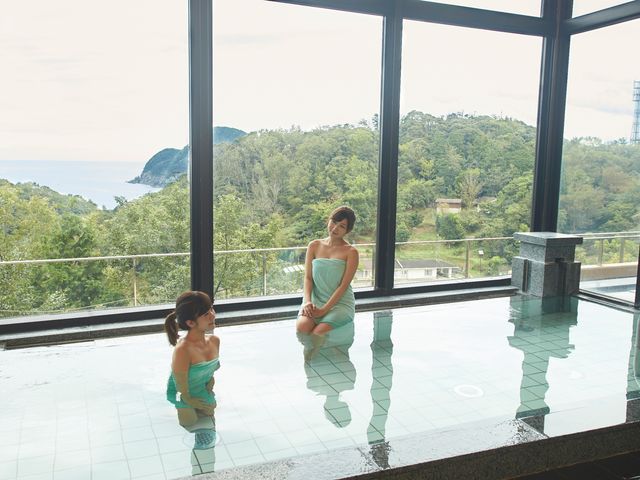 ホテルの温泉大浴場・漁火の湯(いさりびのゆ)。_休暇村竹野海岸