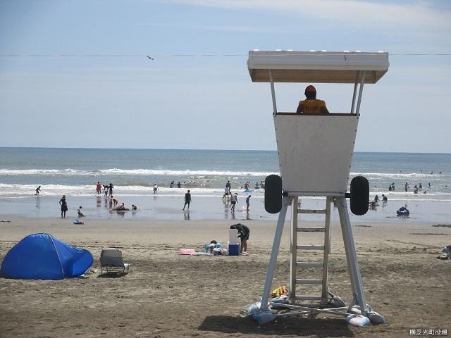 屋形海水浴場の写真1