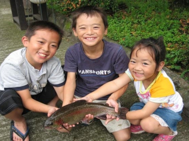 林養魚場ますつり公園