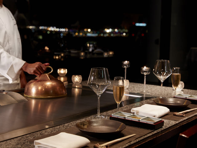 鉄板焼 菜里多の写真1