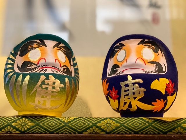 【絵付け体験】
種類、カラー豊富な絵付け体験。グラデーションだるまが大人気!季節のだるまも体験可能です。_だるまのふるさと大門屋