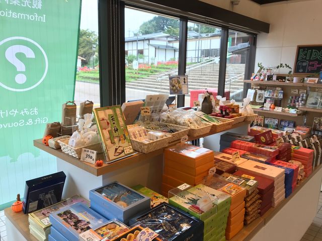 飛鳥地方のお土産物もたくさん販売しています。_一般社団法人飛鳥観光協会