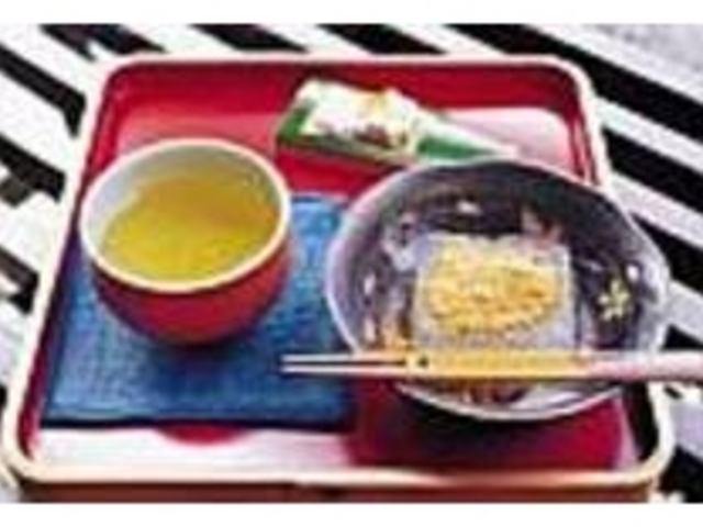 吉野葛のコシを堪能できる『葛もち』_横矢芳泉堂