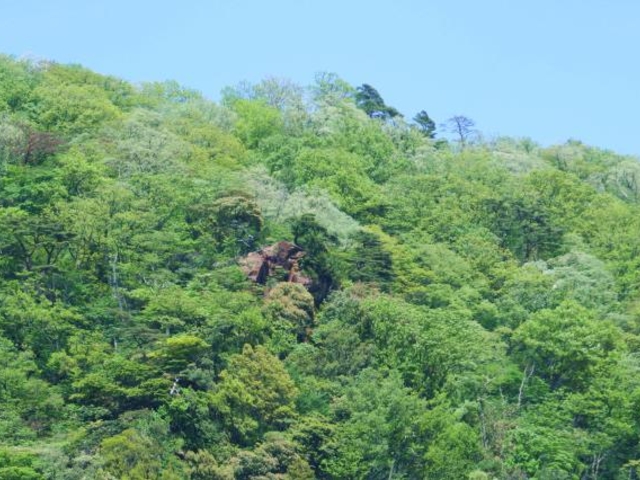 鬼飛岩(のぞき岩)の写真1