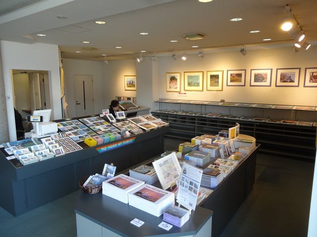ミュージアムショップ_諏訪市原田泰治美術館